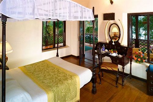 Ktdc Lake Palace Thekkady Kumily Exteriör bild
